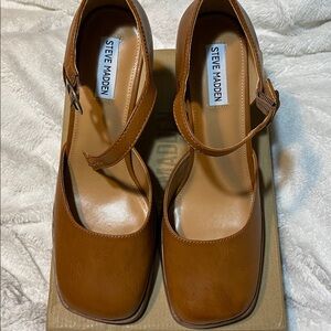 Steve Madden Tan Square Toe Pumps